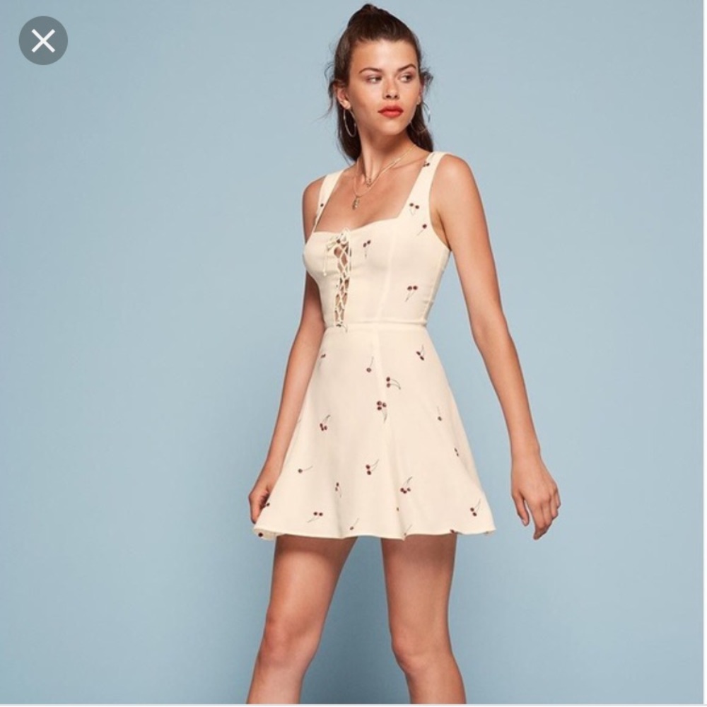 Reformation Elena Dress- Cherry Tart size 2